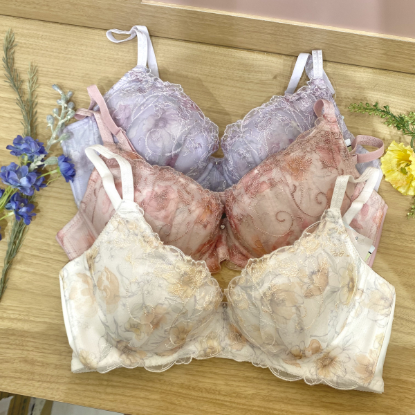 夏ブラ入荷しました ショップニュース 青葉台東急スクエア 夏ブラ入荷しました ショップニュース 青葉台東急スクエア